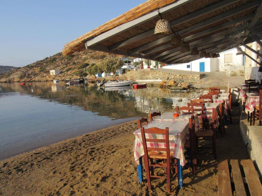 Εστιατόρια στη Σίφνο - Συμπόσιο