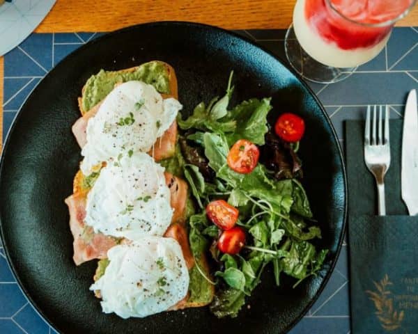 Brunch στην Τούμπα - Fraoula Koozina Bar