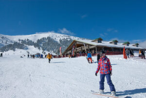 Χιονοδρομικό, ζεστή σοκολάτα και χαλαρές καταστάσεις στα Καλάβρυτα