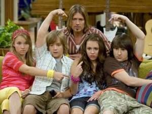 Εφηβεία, σειρές και ταξίδια σε φοβερές πόλεις