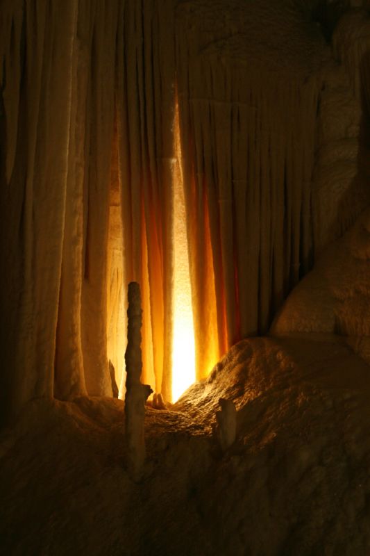[Ανκόνα Frasassi Caves]