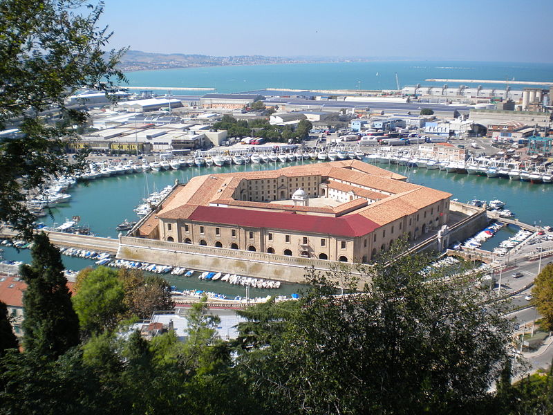 [Ανκόνα Museo Tattile Statale Omero]