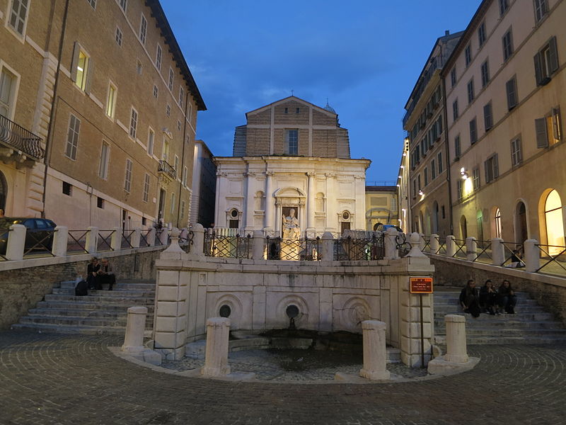 [Ανκόνα Piazza del Plebiscito]