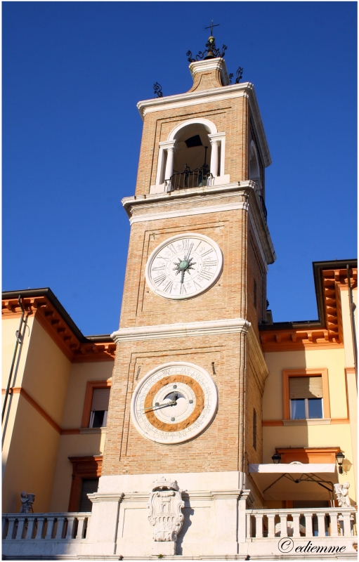 [Ρίμινι Torre dell' Orologio]