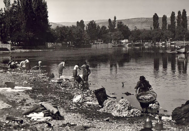 Η κοινωνία της Ελλάδας του Μεσοπολέμου