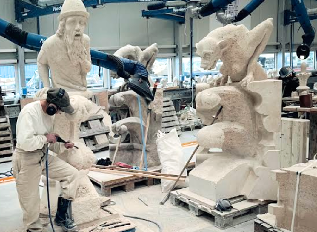 Η αποκατάσταση του γλυπτού διάκοσμου της Παναγίας των Παρισίων. Πηγή : archaeology.org