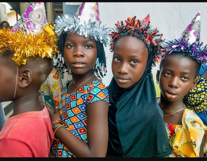 παιδιά στη Γκάνα τα Χριστούγεννα