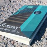 «Η Επέτειος» του Andrea Bajani : Μπορείς να γλιτώσεις απ’τους γονείς σου;