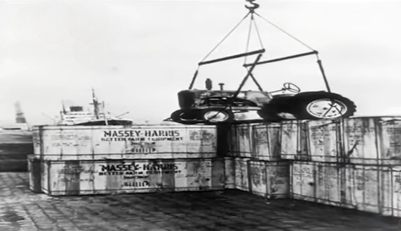 Εισροή αγροτικών μηχανημάτων και εργαλείων από το Σχέδιο Μάρσαλ | Πηγή Εικόνας : alany.com