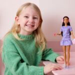 Η πρώτη Barbie με αυτισμό σπάει τα στερεότυπα της τελειότητας