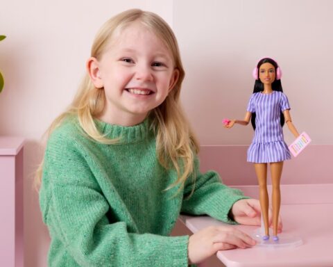 Η πρώτη Barbie με αυτισμό