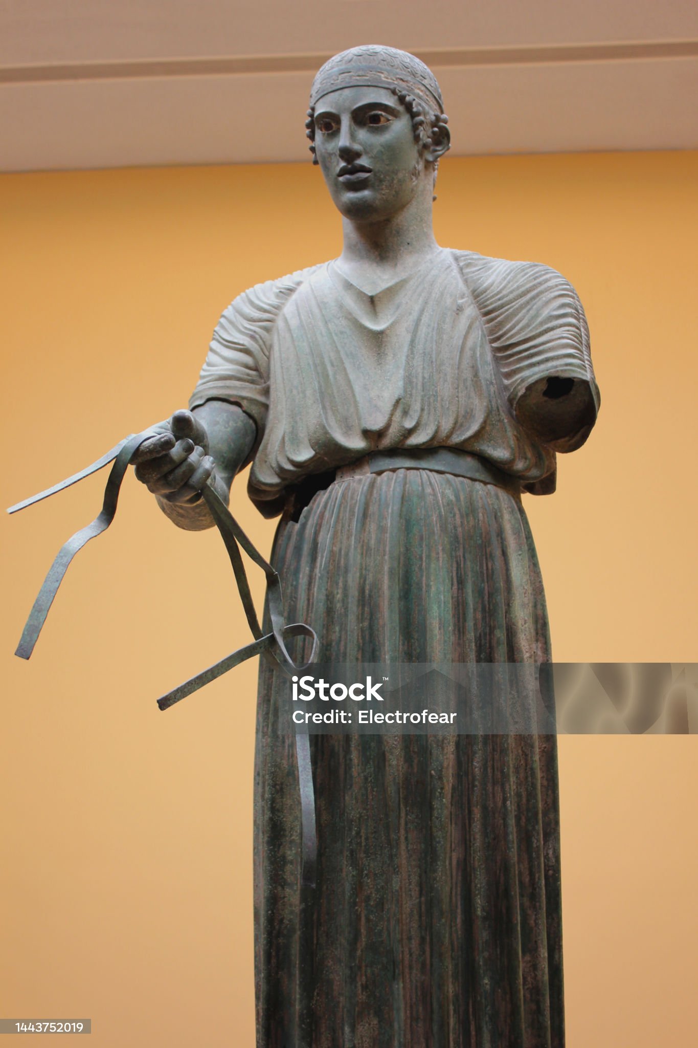 Το κάτω μέρος του κορμού του Ηνιόχου.