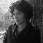 “Ο άνθρωπος στην πινακίδα” και η επιθυμία για γαλήνη