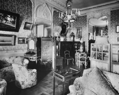 έκθεση στο βασιλικό ανάκτορο