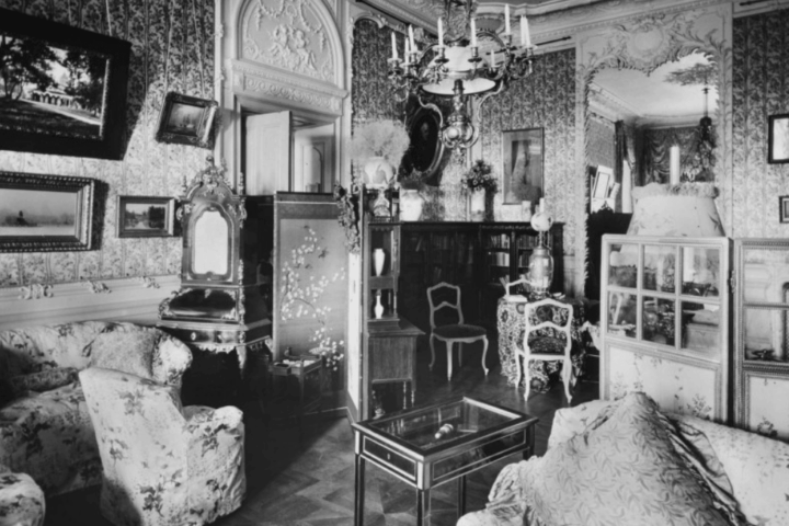 έκθεση στο βασιλικό ανάκτορο