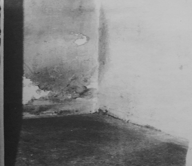 Το εσωτερικό ενός κελιού απομόνωσης στο υπόγειο | Πηγή Εικόνας: Γιούργος, Κ., Καμπύλης, Τ. & Μπέκετ, Τ. 2009