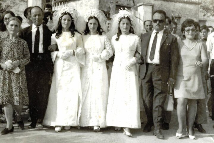 ιστορία των γυναικείων επωνύμων