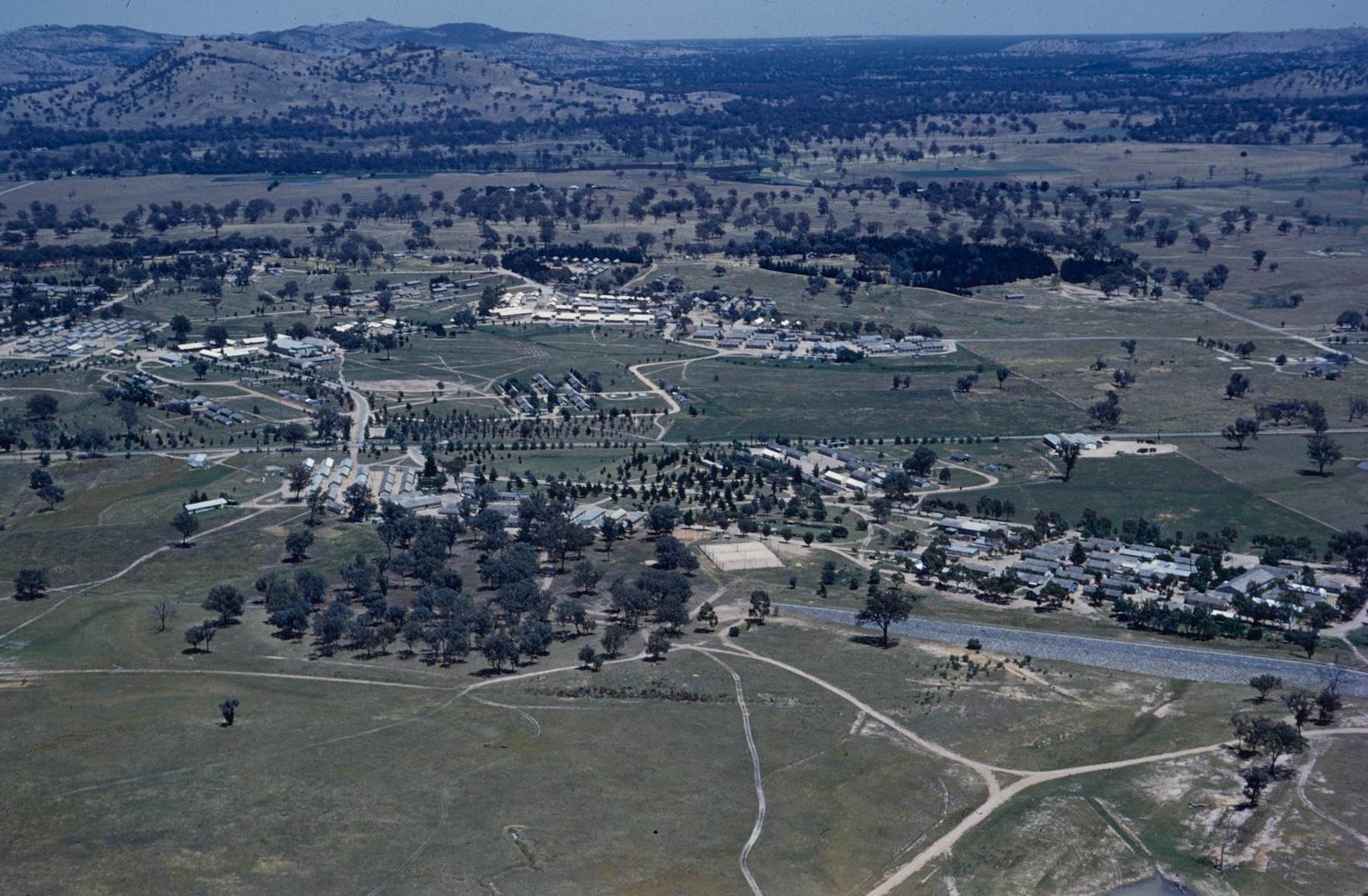 H έκταση του campus του κέντρου κράτησης και εγκατάστασης των μεταναστών της Μπονεγκίλα | Πηγή Εικόνας: National Archives of Australia