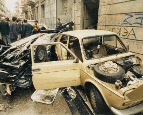 To τρομοκρατικό χτύπημα στη Πάτρα το 1991 | Πηγή Εικόνας: in.gr